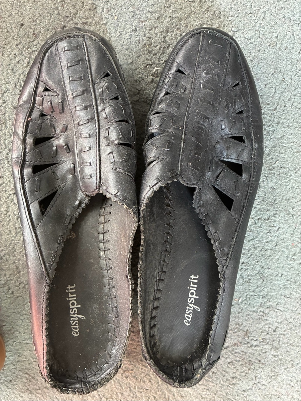 Easy Spirit Black Leather Cutout Slip-On Flats